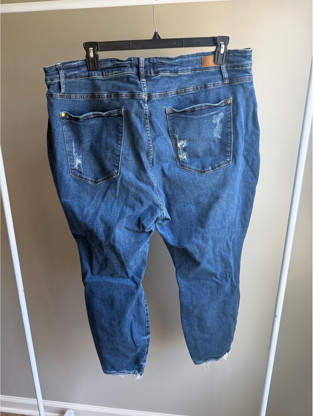 Judy Blue Relaxed Fit Distressed Jeans - Picture 3 of 11